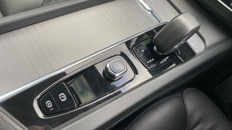 Volvo Xc60 2.0 T6 [350] RC PHEV Core Bright 5dr AWD Gtron Estate